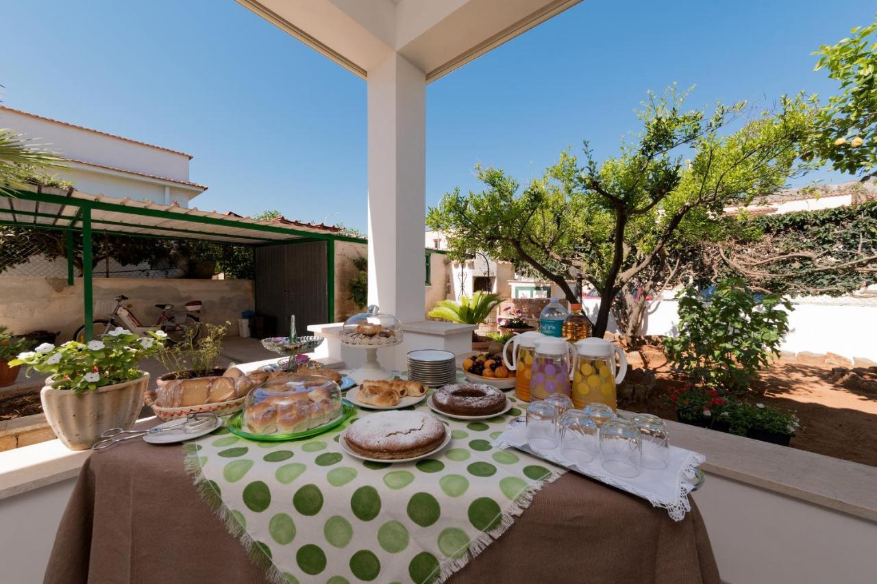 Tra La Montagna E Il Mare Acomodação com café da manhã San Vito Lo Capo Exterior foto