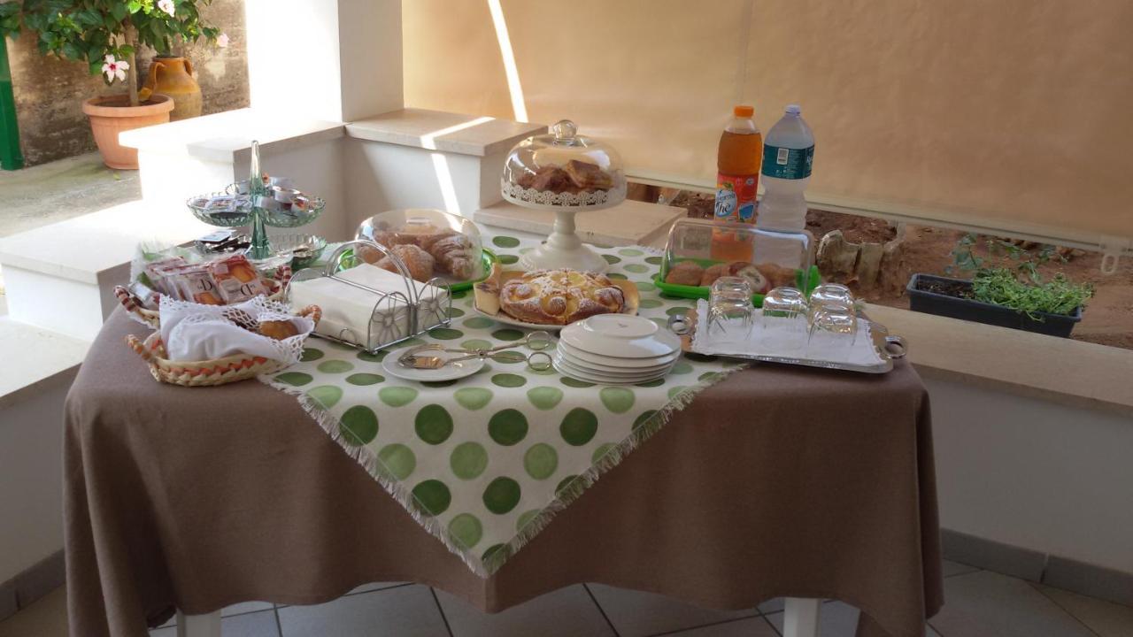 Tra La Montagna E Il Mare Acomodação com café da manhã San Vito Lo Capo Exterior foto